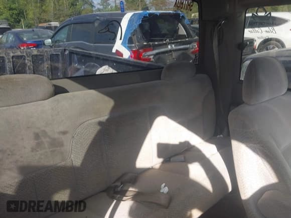 ✅ 1995 GMC Sierra 1500 • VIN: 2GTEC19K2S1553540 • Lot: 43313365. Wystawiony na IAAI z przebiegiem 275 089 mil. Bezpłatny archiwum sprzedaży aukcyjnych z USA i szczegółowy raport historii pojazdu na DreamBid. Zdjęcie 8.