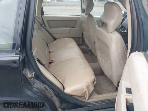 ✅ 1996 Volvo 850 Grand Lux • VIN: YV1LS5544T1300293 • Лот: 41813564. Опубликован ранее на IAAI с пробегом 187 746 миль. Бесплатный доступ к архиву аукционных продаж из США и подробный отчёт об истории автомобиля на DreamBid. Изображение 8.