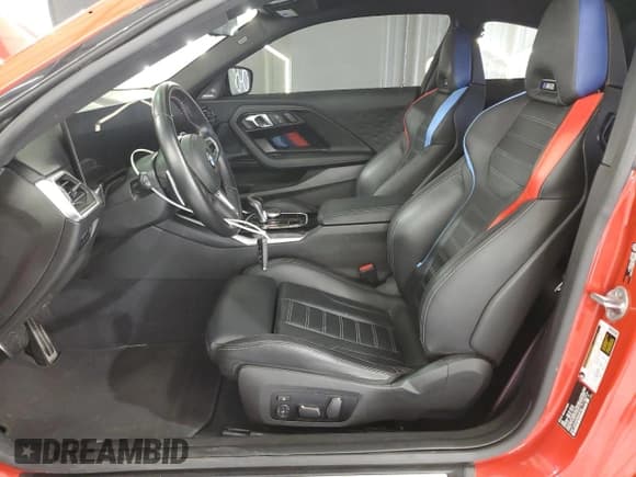 ✅ 2024 BMW M2 • VIN: 3MF13DM06R8E28720 • Lot: 85719235. Wystawiony na Copart z przebiegiem 7 881 mil. Bezpłatny archiwum sprzedaży aukcyjnych z USA i szczegółowy raport historii pojazdu na DreamBid. Zdjęcie 7.