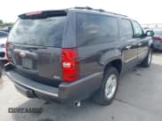 ✅ 2011 Chevrolet Suburban LTZ • VIN: 1GNSCKE08BR145619 • Lot: 43458662. Wystawiony na IAAI z przebiegiem 305 479 mil. Bezpłatny archiwum sprzedaży aukcyjnych z USA i szczegółowy raport historii pojazdu na DreamBid. Zdjęcie 4.
