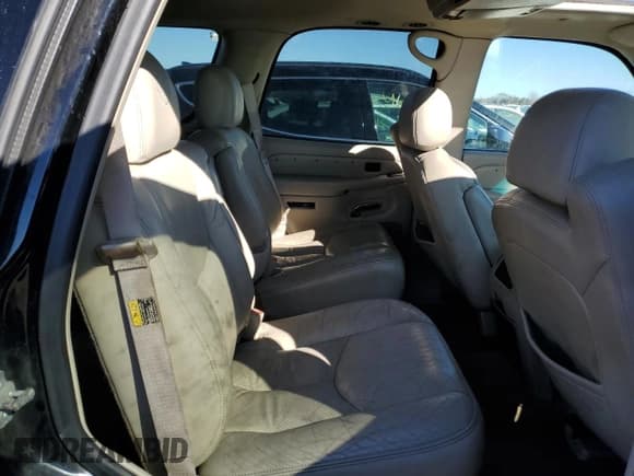 ✅ 2006 Cadillac Escalade • VIN: 1GYEK63NX6R145359 • Lot: 46592015. Listed on Copart with 223,062 mi. Free auction sales archive from the USA and detailed vehicle history report at DreamBid. Image 11.