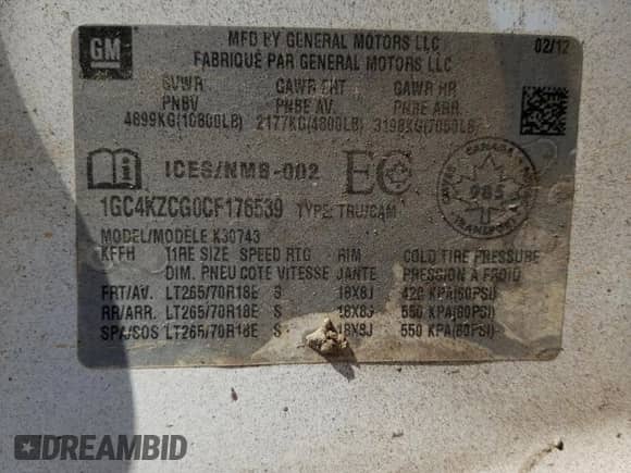 2012 Chevrolet Silverado 3500HD Work Truck z VIN 1GC4KZCG0CF176539, wystawiony jako Copart lot #82014154 z przebiegiem 138 766 mil mil oraz Szkoda całkowita • Salvage title. Historia ofert i sprzedaży dostępna na DreamBid. Obrazek 10.