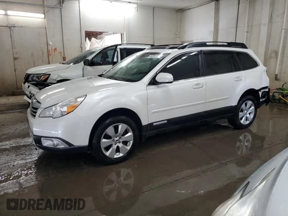 ✅ 2012 Subaru Outback Limited • VIN: 4S4BRBKCXC3204210 • Lot: 59761775. Listed on Copart with 185,646 mi. Free auction sales archive from the USA and detailed vehicle history report at DreamBid. Image 1.