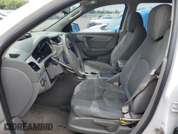 ✅ 2017 Chevrolet Traverse LS • VIN: 1GNKVFED6HJ221270 • Lot: 64547384. Wystawiony na Copart z przebiegiem Nie podano. Bezpłatny archiwum sprzedaży aukcyjnych z USA i szczegółowy raport historii pojazdu na DreamBid. Zdjęcie 7.