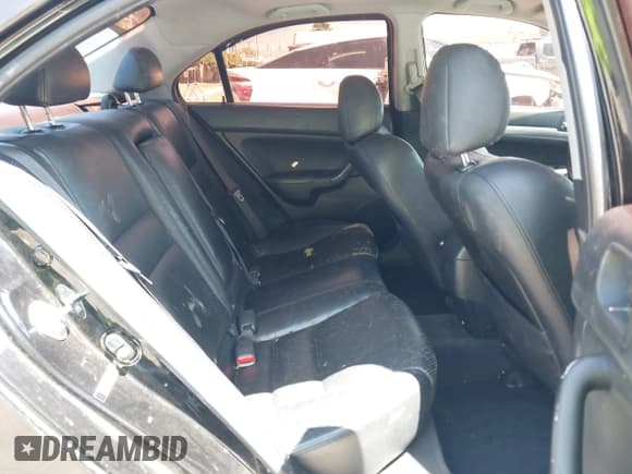 ✅ 2008 Acura TSX Nav • VIN: JH4CL96918C001018 • Lot: 42700049. Wystawiony na IAAI z przebiegiem 226 575 mil. Bezpłatny archiwum sprzedaży aukcyjnych z USA i szczegółowy raport historii pojazdu na DreamBid. Zdjęcie 8.