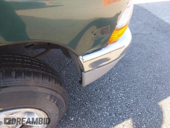 ✅ 1998 Dodge Dakota SLT • VIN: 1B7GL22X5WS711623 • Lot: 43658731. Wystawiony na IAAI z przebiegiem 268 139 mil. Bezpłatny archiwum sprzedaży aukcyjnych z USA i szczegółowy raport historii pojazdu na DreamBid. Zdjęcie 13.