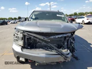 ✅ 2020 Chevrolet Silverado 1500 RST • VIN: 3GCUYEET7LG220441 • Lot: 67678854. Wystawiony na Copart z przebiegiem 81 567 mil. Bezpłatny archiwum sprzedaży aukcyjnych z USA i szczegółowy raport historii pojazdu na DreamBid. Zdjęcie 5.