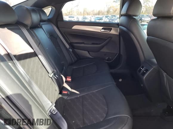 ✅ 2019 Hyundai Sonata SEL • VIN: 5NPE34AFXKH801483 • Lot: 69134222. Listed on Copart with 33,707 mi. Free auction sales archive from the USA and detailed vehicle history report at DreamBid. Image 10.