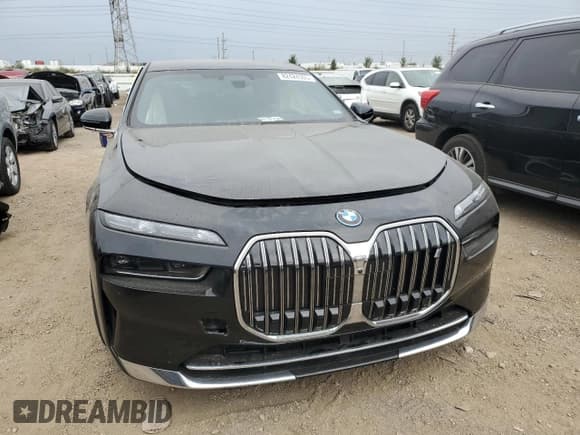 ✅ 2024 BMW i7 eDrive50 • VIN: WBY43EJ05RCR08328 • Лот: 82424305. Опубликован ранее на Copart с пробегом Не указан. Бесплатный доступ к архиву аукционных продаж из США и подробный отчёт об истории автомобиля на DreamBid. Изображение 5.
