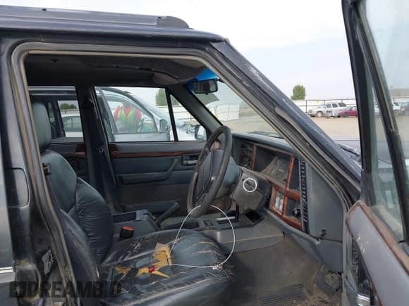 ✅ 1996 Jeep Cherokee • VIN: 1J4FN78S7TL227287 • Lot: 43197103. Wystawiony na IAAI z przebiegiem 405 567 mil. Bezpłatny archiwum sprzedaży aukcyjnych z USA i szczegółowy raport historii pojazdu na DreamBid. Zdjęcie 5.