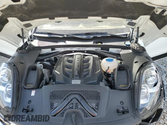 ✅ 2015 Porsche Macan S • VIN: WP1AB2A5XFLB62437 • Lot: 52803455. Wystawiony na Copart z przebiegiem 69 954 mil. Bezpłatny archiwum sprzedaży aukcyjnych z USA i szczegółowy raport historii pojazdu na DreamBid. Zdjęcie 13.