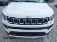 ✅ 2023 Jeep Compass (RED) Edition • VIN: 3C4NJDCN3PT565647 • Lot: 42461874. Wystawiony na IAAI z przebiegiem 42 830 mil. Bezpłatny archiwum sprzedaży aukcyjnych z USA i szczegółowy raport historii pojazdu na DreamBid. Zdjęcie 6.