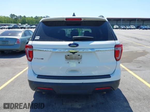 ✅ 2019 Ford Explorer • VIN: 1FM5K7B81KGA15155 • Lot: 42010776. Listed on IAAI with 91,299 mi. Free auction sales archive from the USA and detailed vehicle history report at DreamBid. Image 17.