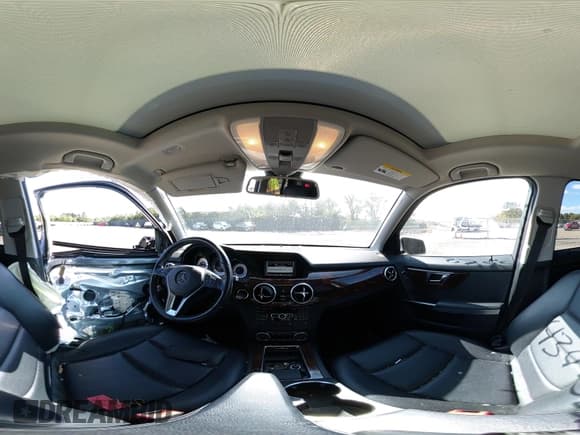 ✅ 2013 Mercedes-Benz GLK 350 • VIN: WDCGG8JB8DG031173 • Лот: 43445888. Опубликован ранее на IAAI с пробегом 99 553 миль. Бесплатный доступ к архиву аукционных продаж из США и подробный отчёт об истории автомобиля на DreamBid. Изображение 19.