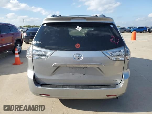 ✅ 2011 Toyota Sienna SE • VIN: 5TDXK3DC1BS041655 • Lot: 90010375. Listed on Copart with 249,916 mi. Free auction sales archive from the USA and detailed vehicle history report at DreamBid. Image 6.