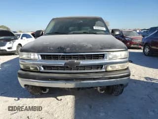 ✅ 2001 Chevrolet Suburban LT • VIN: 3GNFK16T51G230424 • Lot: 82609824. Wystawiony na Copart z przebiegiem 182 672 mil. Bezpłatny archiwum sprzedaży aukcyjnych z USA i szczegółowy raport historii pojazdu na DreamBid. Zdjęcie 5.