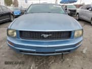 ✅ 2005 Ford Mustang Deluxe • VIN: 1ZVFT80N555107564 • Lot: 96603535. Listed on Copart with 112,594 mi. Free auction sales archive from the USA and detailed vehicle history report at DreamBid. Image 5.