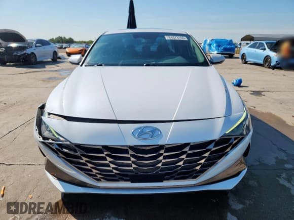 ✅ 2022 Hyundai Elantra SEL • VIN: 5NPLN4AG8NH075850 • Lot: 84373155. Listed on Copart with 31,165 mi. Free auction sales archive from the USA and detailed vehicle history report at DreamBid. Image 5.