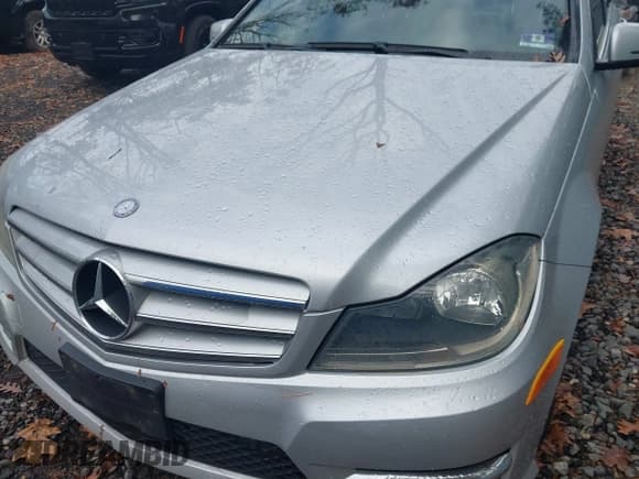 ✅ 2013 Mercedes-Benz C 250 Sport • VIN: WDDGF4HB1DA768411 • Lot: 43664321. Listed on IAAI with 168,839 mi. Free auction sales archive from the USA and detailed vehicle history report at DreamBid. Image 6.