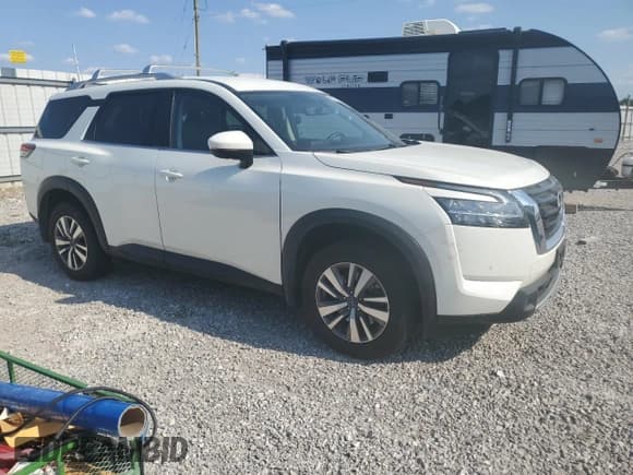 ✅ 2023 Nissan Pathfinder SL • VIN: 5N1DR3CC5PC264561 • Lot: 80331505. Wystawiony na Copart z przebiegiem 27 173 mil. Bezpłatny archiwum sprzedaży aukcyjnych z USA i szczegółowy raport historii pojazdu na DreamBid. Zdjęcie 4.