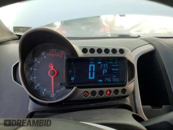 2014 Chevrolet Sonic LS с VIN 1G1JA6SH7E4182585, выставлен на аукционе Copart как лот 71152644 с пробегом 196 788 миль миль и Списание • Salvage title. История ставок и продаж доступна на DreamBid. Изображение 9.