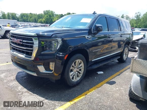 ✅ 2022 GMC Yukon XL SLT • VIN: 1GKS2GKD9NR312210 • Lot: 42646785. Wystawiony na IAAI z przebiegiem 99 276 mil. Bezpłatny archiwum sprzedaży aukcyjnych z USA i szczegółowy raport historii pojazdu na DreamBid. Zdjęcie 2.