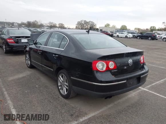 ✅ 2008 Volkswagen Passat Lux • VIN: WVWEK73C68E129955 • Лот: 41868163. Опубликован ранее на IAAI с пробегом Не указан. Бесплатный доступ к архиву аукционных продаж из США и подробный отчёт об истории автомобиля на DreamBid. Изображение 3.