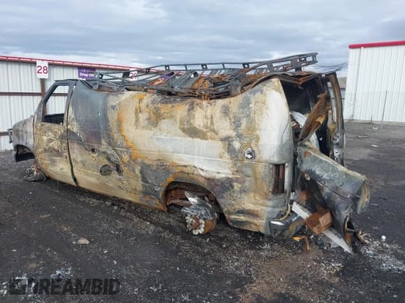 ✅ 1996 Ford Econoline Cargo • VIN: 1FTHE24H9THA12573 • Lot: 43396795. Wystawiony na IAAI z przebiegiem Nie podano. Bezpłatny archiwum sprzedaży aukcyjnych z USA i szczegółowy raport historii pojazdu na DreamBid. Zdjęcie 3.