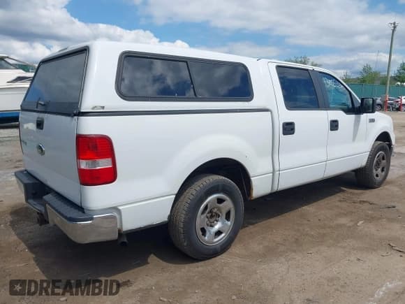 ✅ 2007 Ford F-150 XLT • VIN: 1FTRW12W97FB71592 • Lot: 43055330. Wystawiony na IAAI z przebiegiem 408 794 mil. Bezpłatny archiwum sprzedaży aukcyjnych z USA i szczegółowy raport historii pojazdu na DreamBid. Zdjęcie 4.
