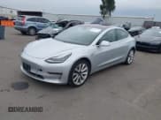 ✅ 2018 Tesla Model 3 Long Range Battery • VIN: 5YJ3E1EA6JF007897 • Lot: 43681611. Wystawiony na IAAI z przebiegiem 50 442 mil. Bezpłatny archiwum sprzedaży aukcyjnych z USA i szczegółowy raport historii pojazdu na DreamBid. Zdjęcie 2.