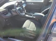 ✅ 2025 Ford Explorer ST-Line • VIN: 1FMUK7KH3SGA42272 • Lot: 85832345. Wystawiony na Copart z przebiegiem 29 864 mil. Bezpłatny archiwum sprzedaży aukcyjnych z USA i szczegółowy raport historii pojazdu na DreamBid. Zdjęcie 7.