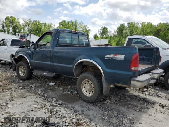 ✅ 1999 Ford F-250 XL • VIN: 1FTNF21FXXEB26561 • Lot: 54303275. Listed on Copart with 219,108 mi. Free auction sales archive from the USA and detailed vehicle history report at DreamBid. Image 2.