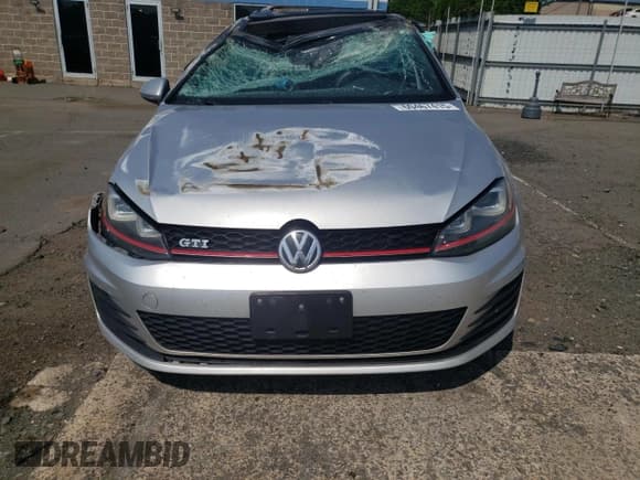✅ 2016 Volkswagen Golf GTI SE • VIN: 3VW4T7AU3GM017737 • Lot: 60467415. Listed on Copart with 111,356 mi. Free auction sales archive from the USA and detailed vehicle history report at DreamBid. Image 5.
