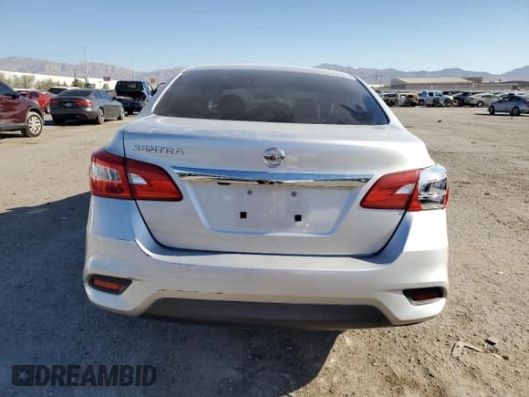 ✅ 2019 Nissan Sentra S • VIN: 3N1AB7AP3KY456170 • Лот: 67255985. Опубликован ранее на Copart с пробегом 29 543 миль. Бесплатный доступ к архиву аукционных продаж из США и подробный отчёт об истории автомобиля на DreamBid. Изображение 6.