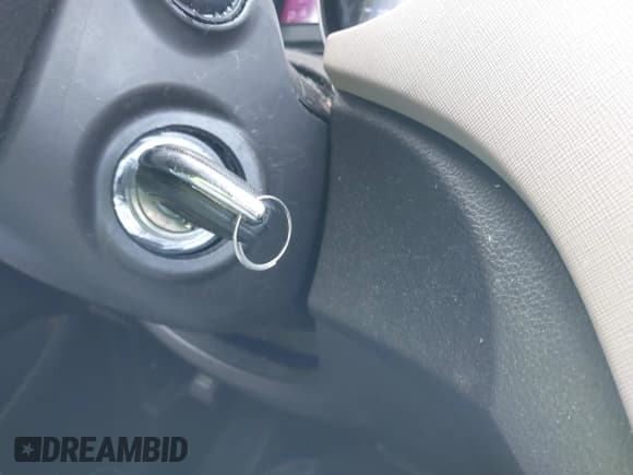 ✅ 2016 Hyundai Santa Fe SE • VIN: KM8SMDHF5GU150973 • Lot: 43635767. Listed on IAAI with 183,848 mi. Free auction sales archive from the USA and detailed vehicle history report at DreamBid. Image 11.