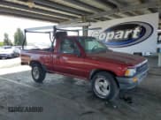 ✅ 1991 Toyota Pickup • VIN: JT4RN81A8M0064727 • Lot: 61271465. Wystawiony na Copart z przebiegiem 226 758 mil. Bezpłatny archiwum sprzedaży aukcyjnych z USA i szczegółowy raport historii pojazdu na DreamBid. Zdjęcie 4.