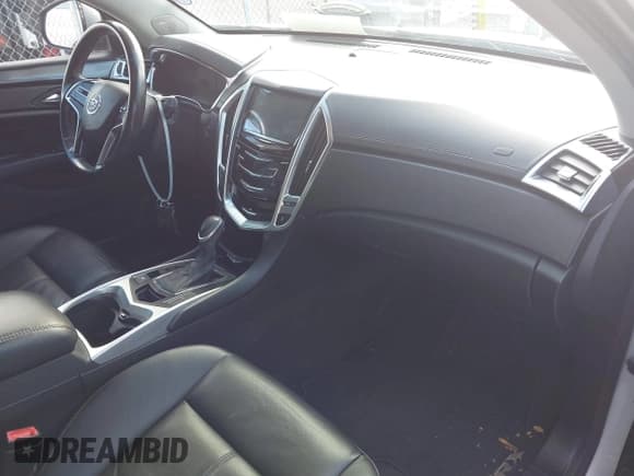 ✅ 2013 Cadillac SRX • VIN: 3GYFNAE39DS516872 • Лот: 43695161. Опубликован ранее на IAAI с пробегом 147 235 миль. Бесплатный доступ к архиву аукционных продаж из США и подробный отчёт об истории автомобиля на DreamBid. Изображение 5.