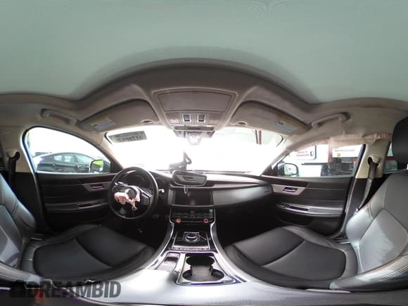 ✅ 2019 Jaguar XF 25t Premium • VIN: SAJBD4FX4KCY79210 • Lot: 41716178. Wystawiony na IAAI z przebiegiem 76 314 mil. Bezpłatny archiwum sprzedaży aukcyjnych z USA i szczegółowy raport historii pojazdu na DreamBid. Zdjęcie 21.