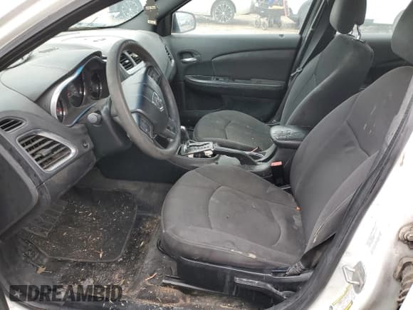 ✅ 2012 Dodge Avenger SE • VIN: 1C3CDZAB8CN235571 • Лот: 67160124. Опубликован ранее на Copart с пробегом 299 584 миль. Бесплатный доступ к архиву аукционных продаж из США и подробный отчёт об истории автомобиля на DreamBid. Изображение 7.