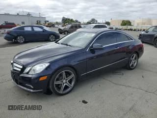 ✅ 2011 Mercedes-Benz E 350 • VIN: WDDKJ5GB0BF091951 • Лот: 84049885. Опубликован ранее на Copart с пробегом 88 124 миль. Бесплатный доступ к архиву аукционных продаж из США и подробный отчёт об истории автомобиля на DreamBid. Изображение 1.