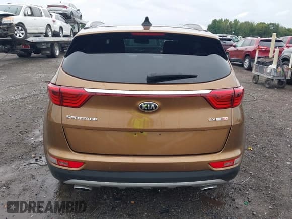 ✅ 2017 Kia Sportage SX Turbo • VIN: KNDPR3A66H7184713 • Лот: 43084236. Опубликован ранее на IAAI с пробегом 129 476 миль. Бесплатный доступ к архиву аукционных продаж из США и подробный отчёт об истории автомобиля на DreamBid. Изображение 17.