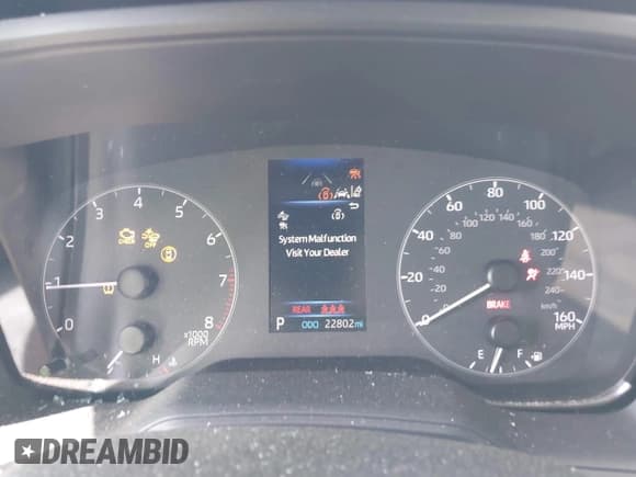 ✅ 2024 Toyota Corolla Cross L • VIN: 7MUAAAAG7RV095949 • Lot: 41956005. Listed on IAAI with 22,802 mi. Free auction sales archive from the USA and detailed vehicle history report at DreamBid. Image 7.