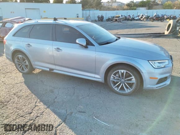 ✅ 2017 Audi allroad A4 Premium Plus • VIN: WA18NAF44HA095344 • Лот: 74516124. Опубликован ранее на Copart с пробегом 151 621 миль. Бесплатный доступ к архиву аукционных продаж из США и подробный отчёт об истории автомобиля на DreamBid. Изображение 4.