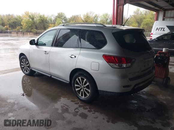 ✅ 2014 Nissan Pathfinder SL • VIN: 5N1AR2MMXEC643184 • Lot: 43767045. Listed on IAAI with 101,687 mi. Free auction sales archive from the USA and detailed vehicle history report at DreamBid. Image 3.