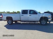 ✅ 2011 Chevrolet Silverado 2500HD Work Truck • VIN: 1GC1KVCG0BF188538 • Lot: 43554827. Wystawiony na IAAI z przebiegiem 205 000 mil. Bezpłatny archiwum sprzedaży aukcyjnych z USA i szczegółowy raport historii pojazdu na DreamBid. Zdjęcie 13.