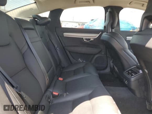 ✅ 2017 Volvo S90 Momentum • VIN: YV1A22MK2H1003889 • Lot: 62221485. Wystawiony na Copart z przebiegiem 105 009 mil. Bezpłatny archiwum sprzedaży aukcyjnych z USA i szczegółowy raport historii pojazdu na DreamBid. Zdjęcie 10.