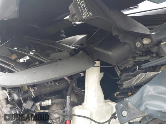 ✅ 2019 Mercedes-Benz Sprinter Cargo • VIN: WD4PF0CD5KT004774 • Lot: 41262434. Listed on IAAI with Not provided. Free auction sales archive from the USA and detailed vehicle history report at DreamBid. Image 8.