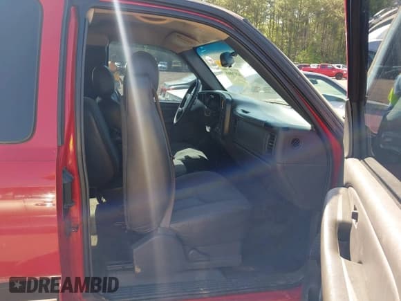 ✅ 2003 Chevrolet Silverado 1500 LS • VIN: 2GCEC19X631262682 • Lot: 42030868. Listed on IAAI with Not provided. Free auction sales archive from the USA and detailed vehicle history report at DreamBid. Image 5.