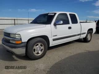 2001 Chevrolet Silverado 1500 LT with VIN 1GCEC19T61Z196121, listed as a Copart auction lot 52824795 with 201,224 mi miles and Salvage title. Bid and sale history available at DreamBid. Image 1.