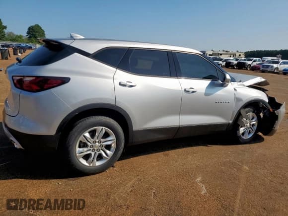 ✅ 2020 Chevrolet Blazer LT • VIN: 3GNKBHRS4LS568665 • Lot: 81591995. Listed on Copart with 117,487 mi. Free auction sales archive from the USA and detailed vehicle history report at DreamBid. Image 3.